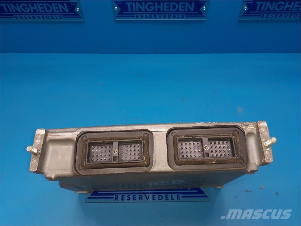 CASE 9230 Elektroonikaseadmed