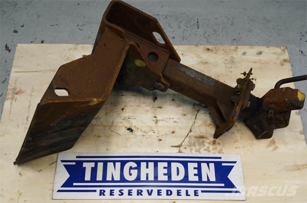 CASE Axial 9010 Lisavarustus ja komponendid