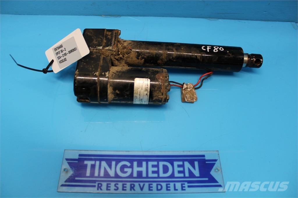 CASE CF80 Elektroonikaseadmed