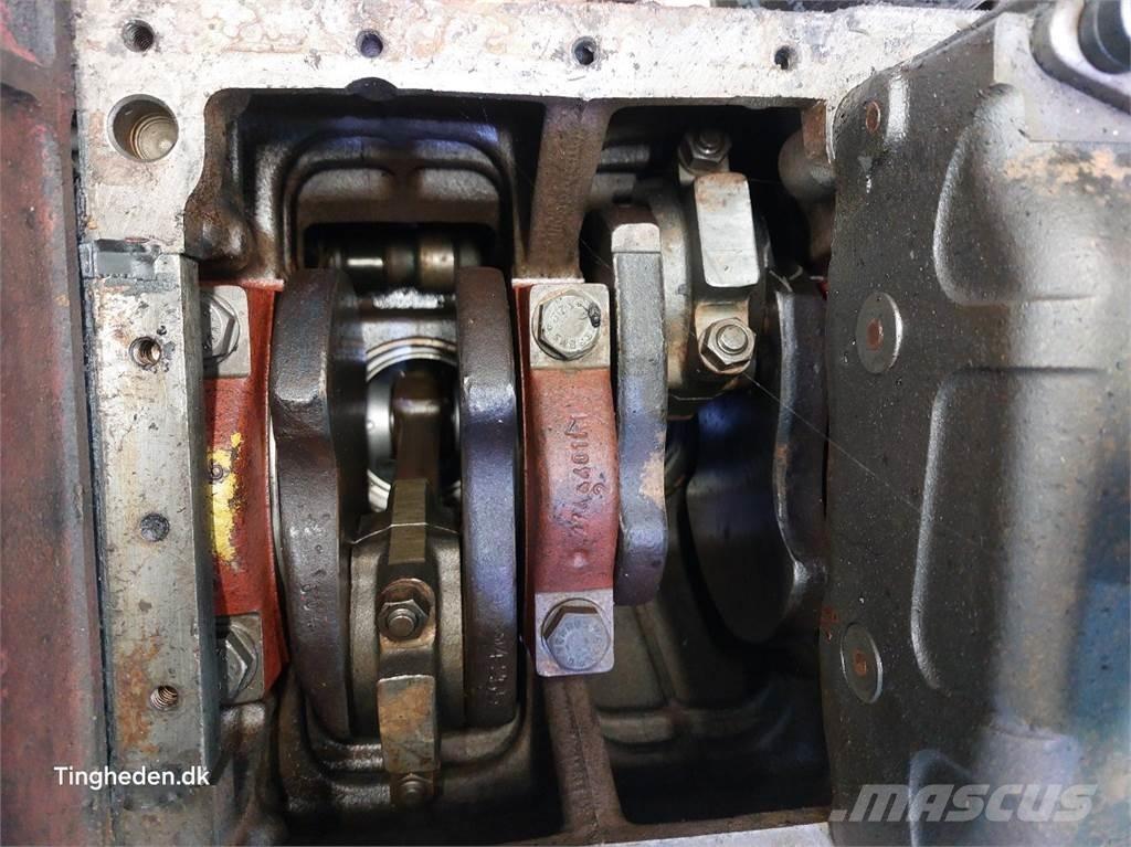 CASE D268 Mootorid