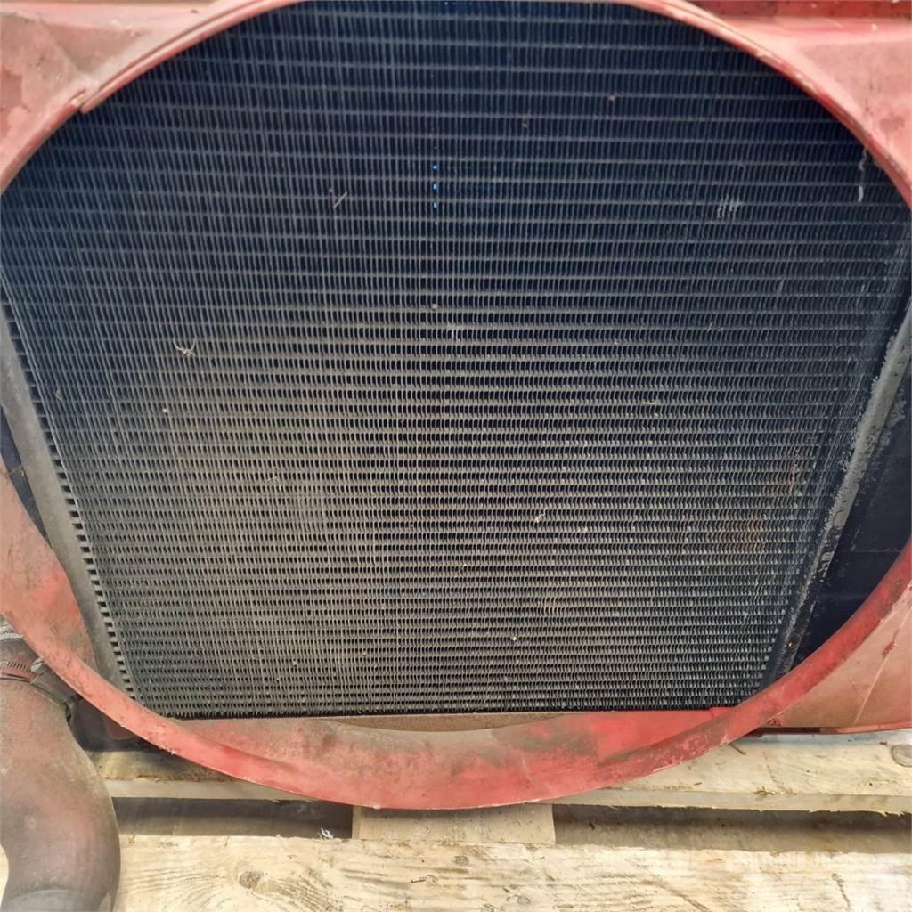 Case IH 1055 Radiaatorid