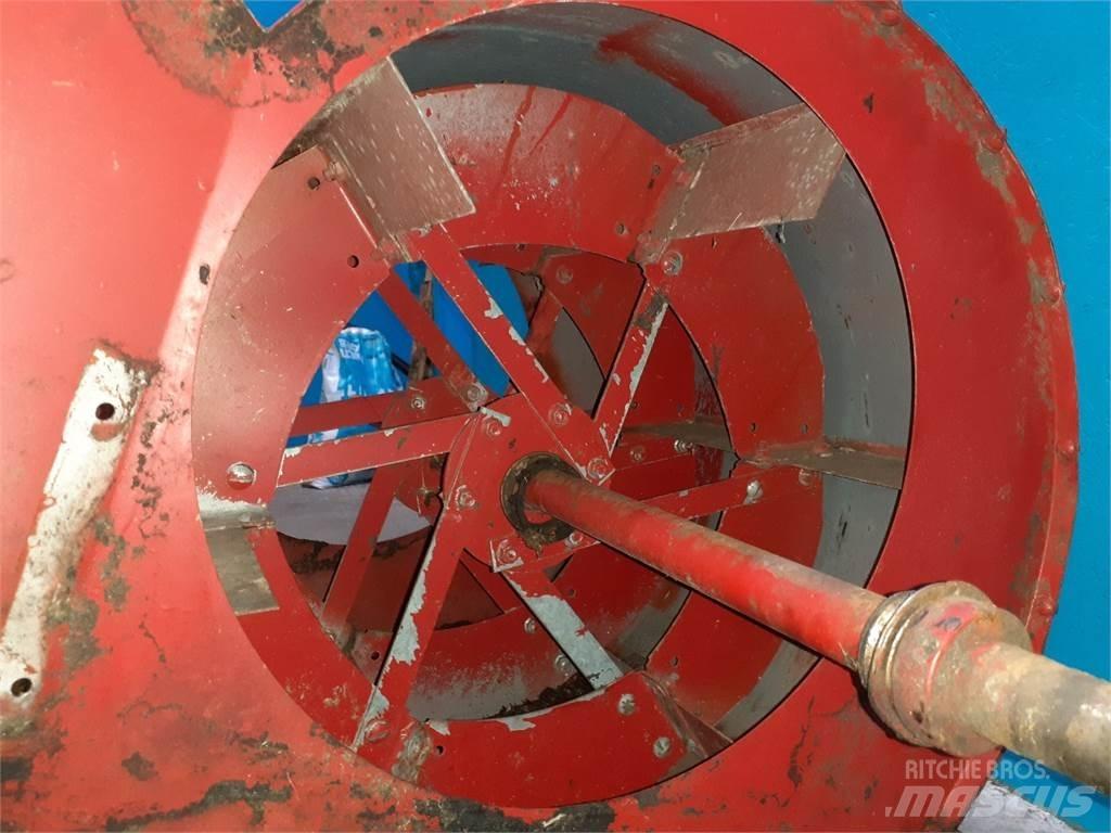 Case IH 1620 Liivapuisturid ja soolapuisturid