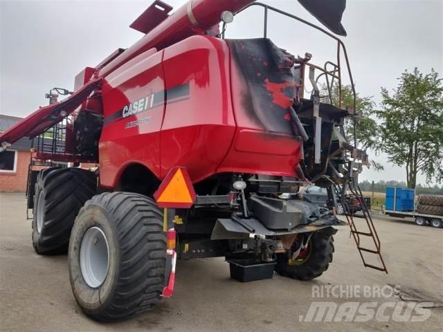 Case IH 8010 Teraviljakombainid