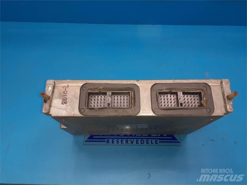 Case IH 8010 Elektroonikaseadmed