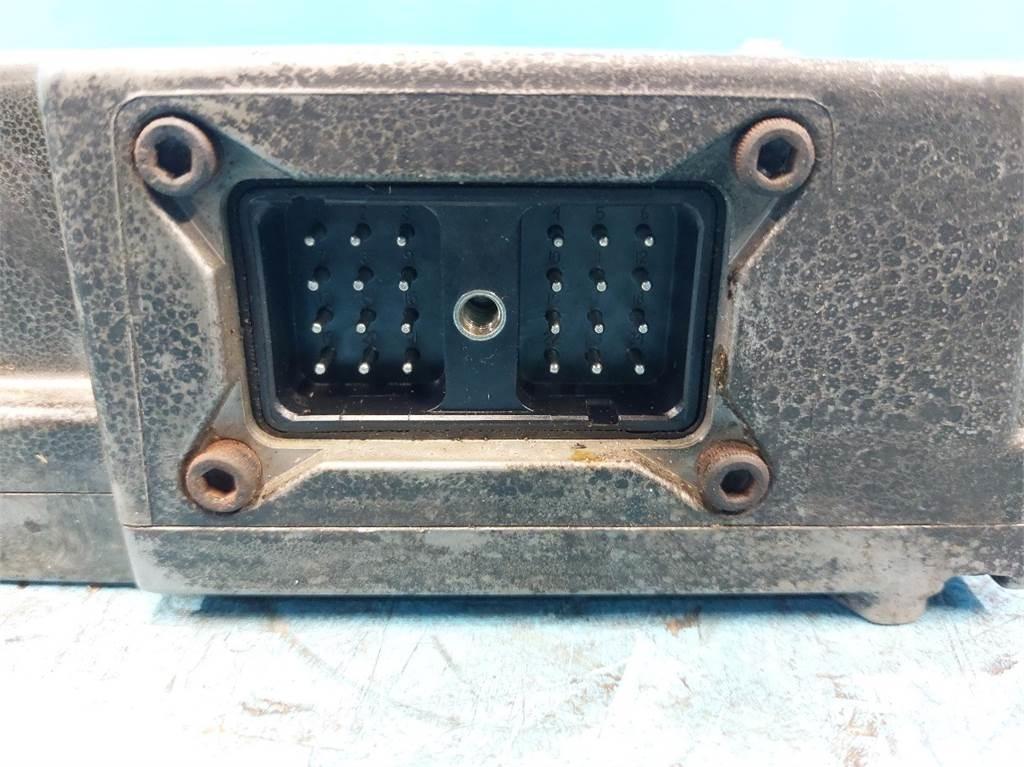 Case IH 8010 AF Elektroonikaseadmed