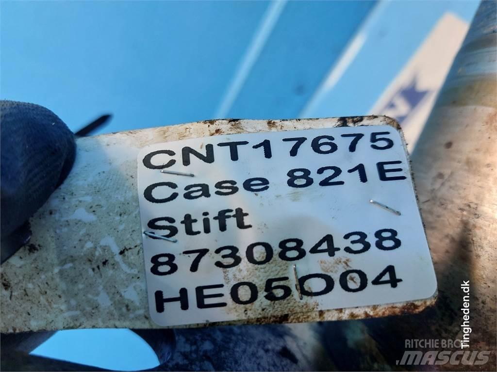 Case IH 821E Nooled ja varred
