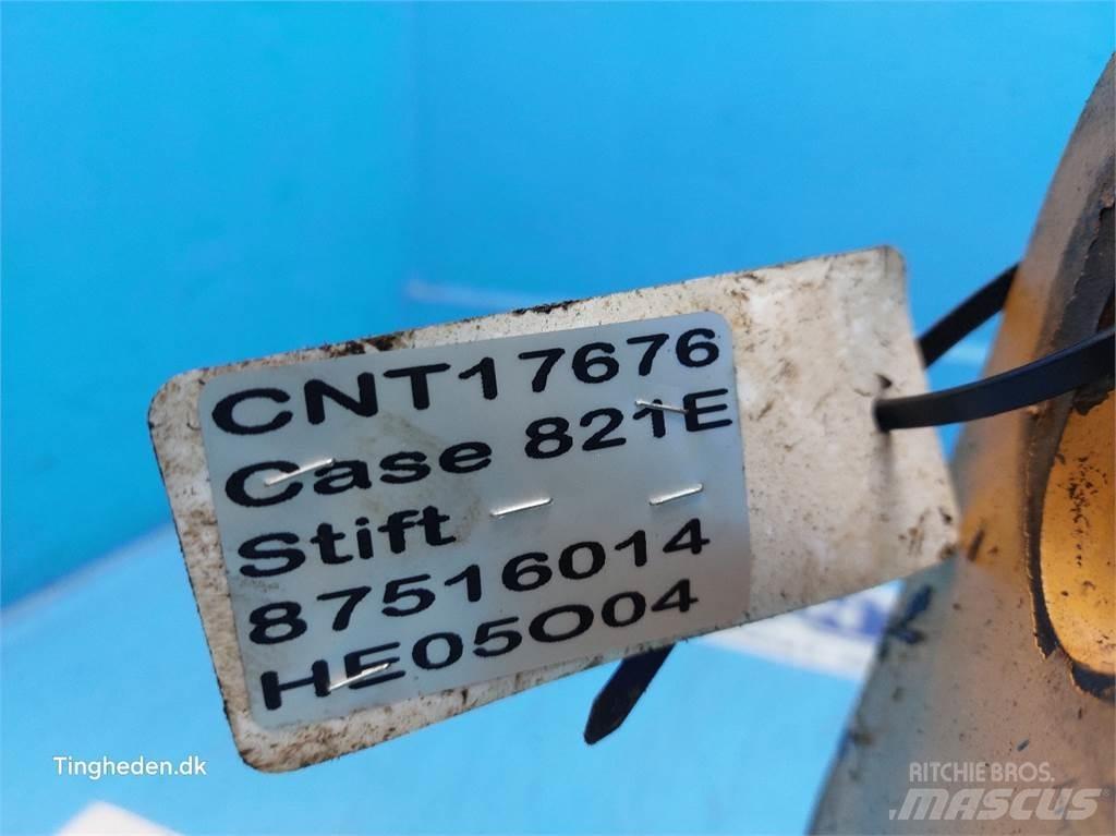 Case IH 821E Nooled ja varred