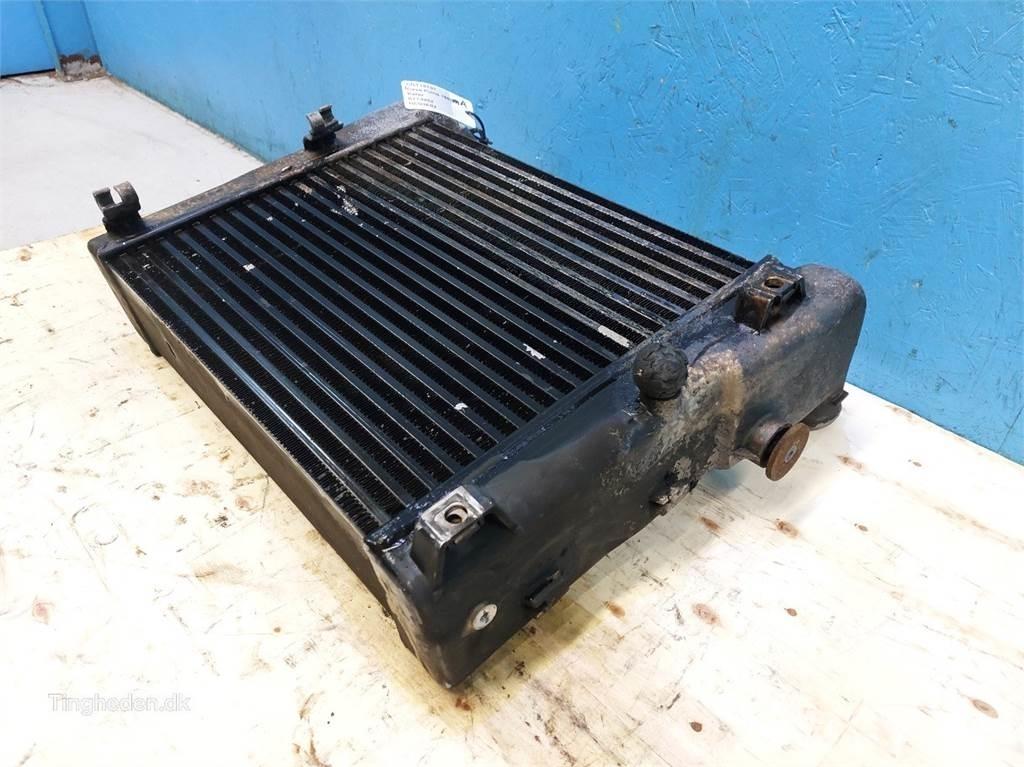 CASE Puma 185 Radiaatorid