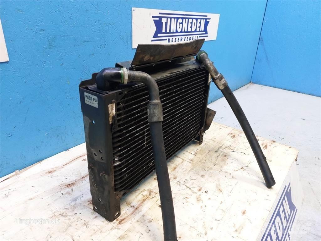 CASE Puma 185 Radiaatorid