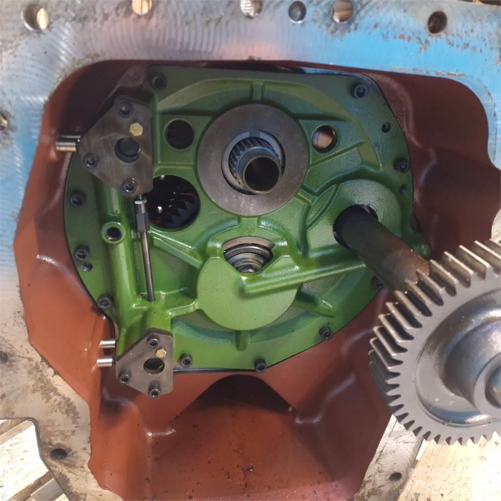 CLAAS Axion 840 Ülekandemehhanism