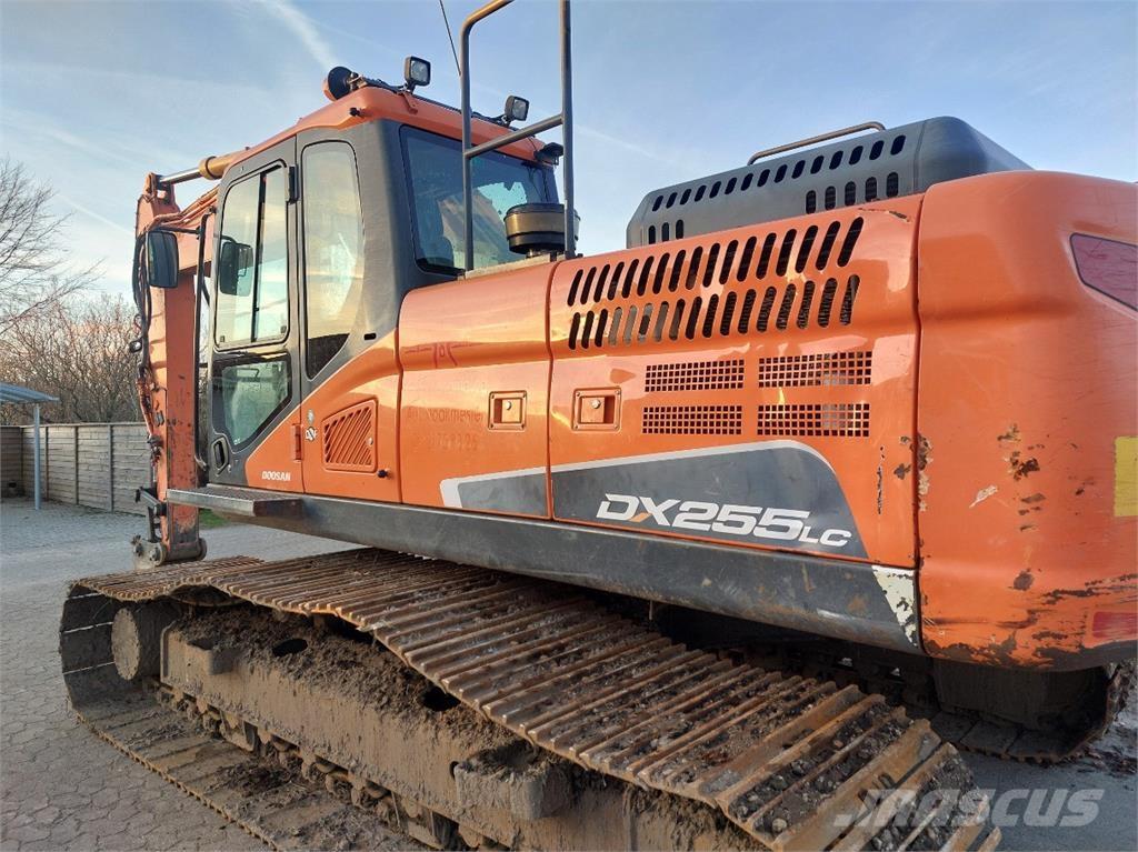 Doosan DX255LC-5 Roomikekskavaatorid
