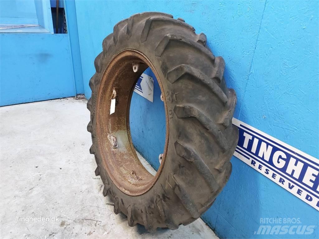 Dunlop 28 10-28 Rehvid, rattad ja veljed