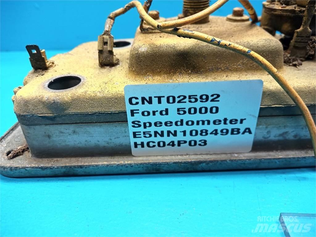 Ford 5000 Elektroonikaseadmed