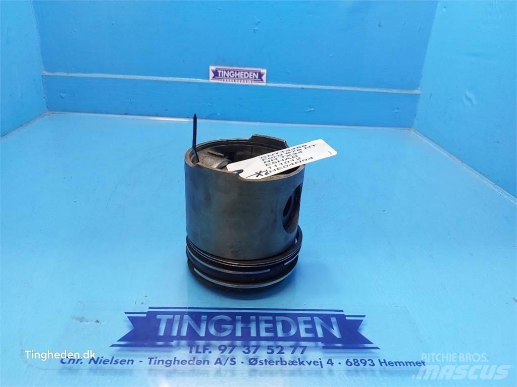 Ford 678 HT Mootorid
