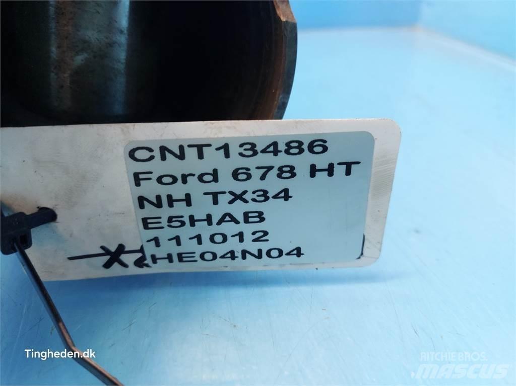 Ford 678 HT Mootorid