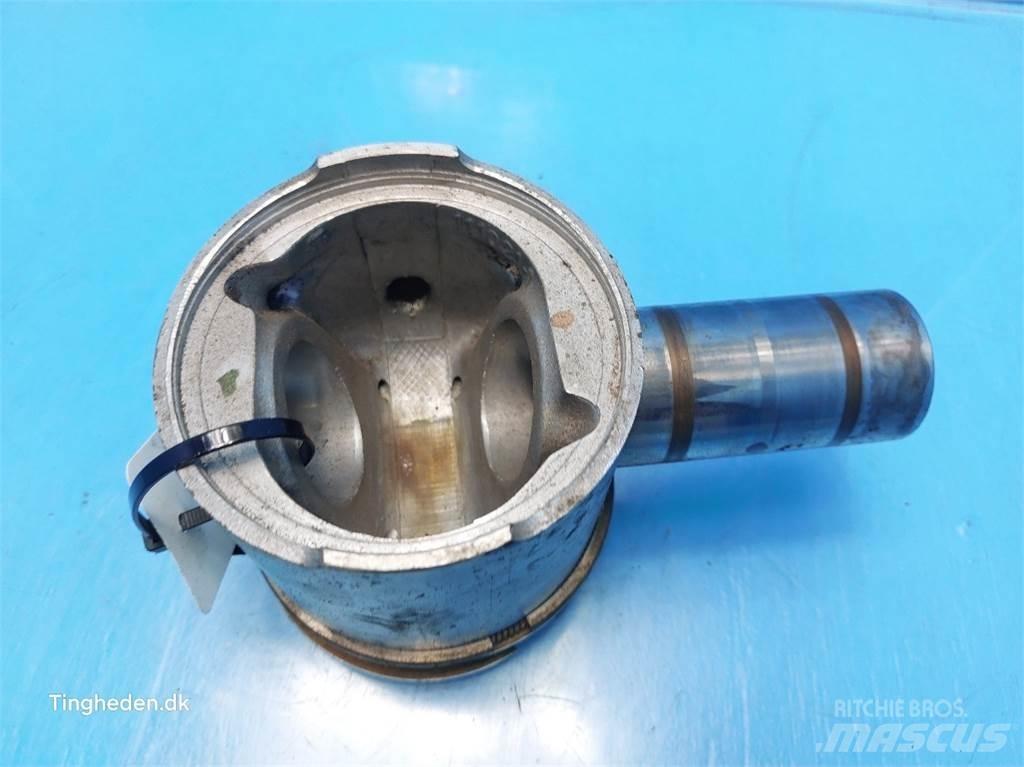 Ford 678 HT Mootorid