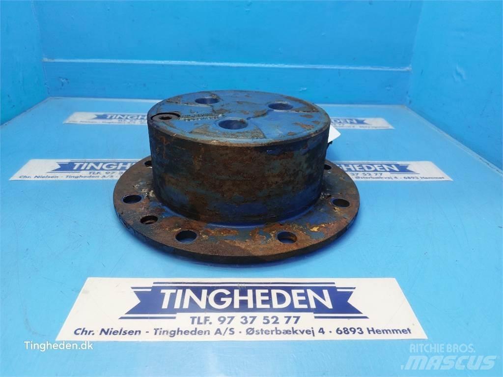 Ford 8210 Muud traktoritarvikud