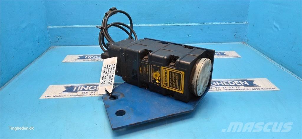 Ford 8210 Elektroonikaseadmed