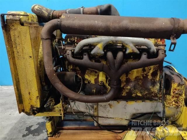 Ford Trader 590E Mootorid