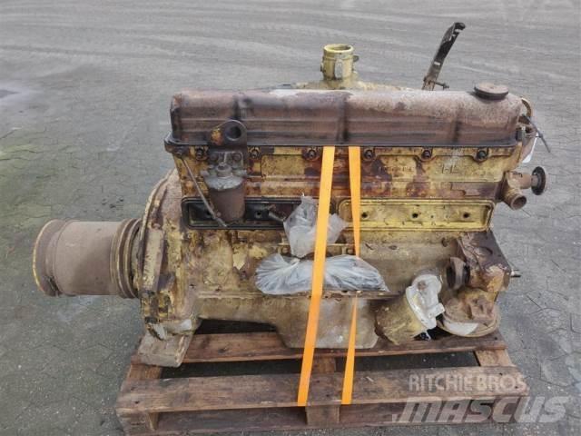 Ford Trader 590E Mootorid
