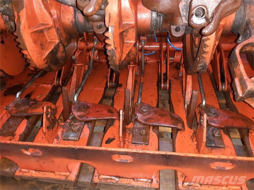 Hesston 4700 Muu silokoristustehnika
