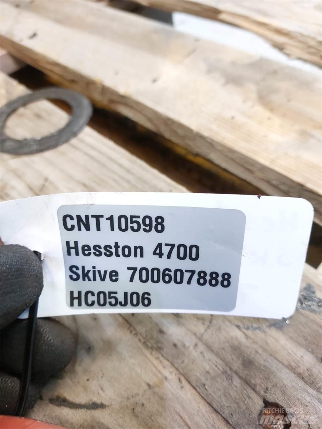 Hesston 4700 Muud põllumajandusmasinad