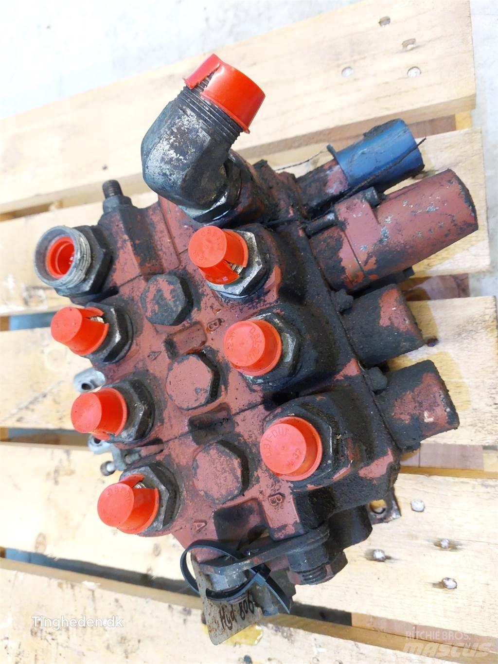 Hydrema 806 Hüdraulika