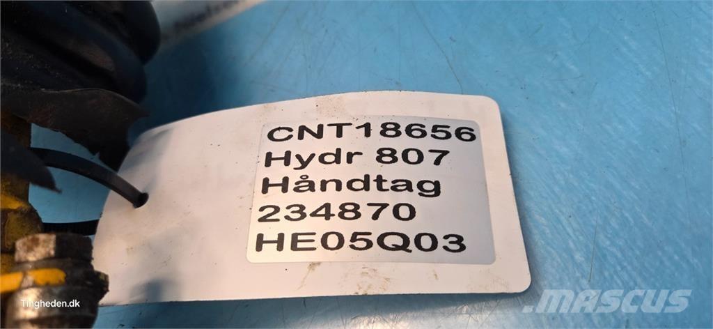 Hydrema 807 Kabiinid