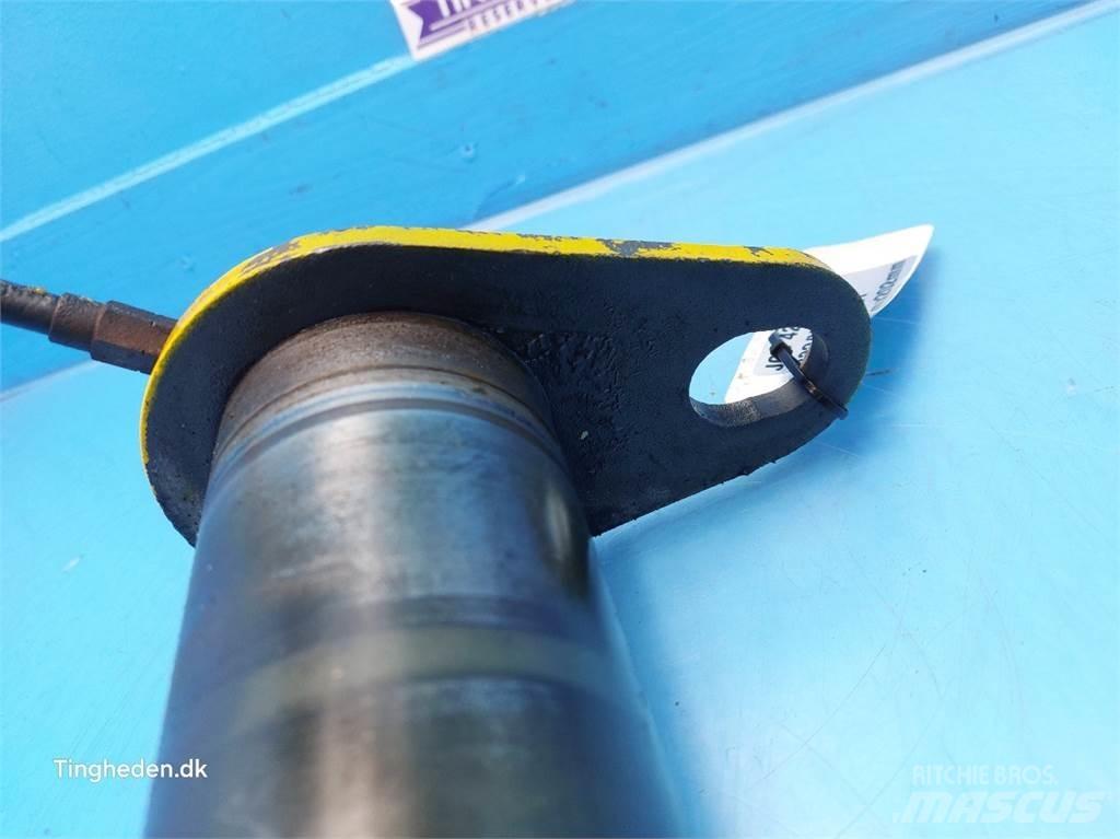 JCB 427 HL Nooled ja varred