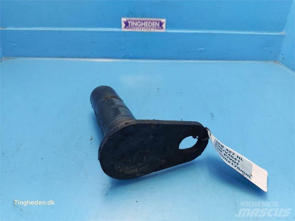 JCB 427 HL Nooled ja varred