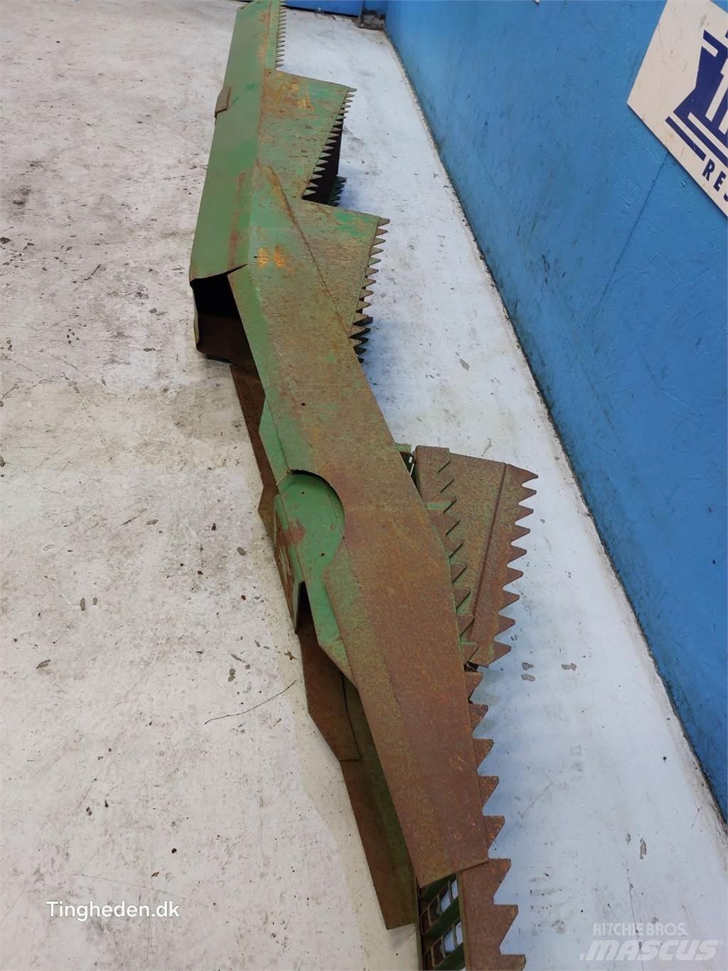 John Deere 1042 Lisavarustus ja komponendid