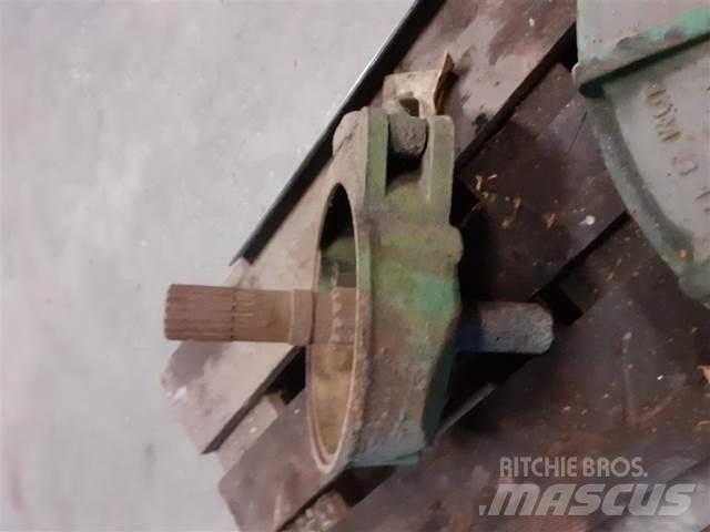 John Deere 1065 Lisavarustus ja komponendid