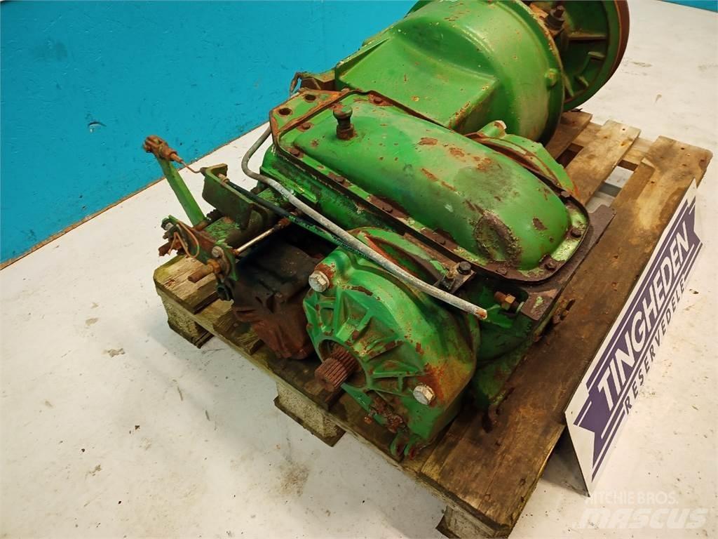 John Deere 1065 Ülekandemehhanism