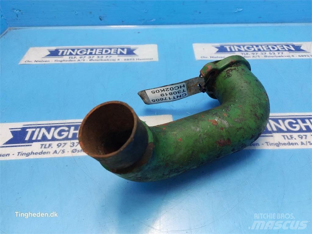 John Deere 1065 Mootorid