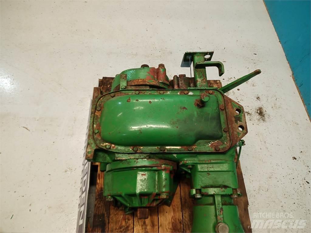 John Deere 1075 Ülekandemehhanism