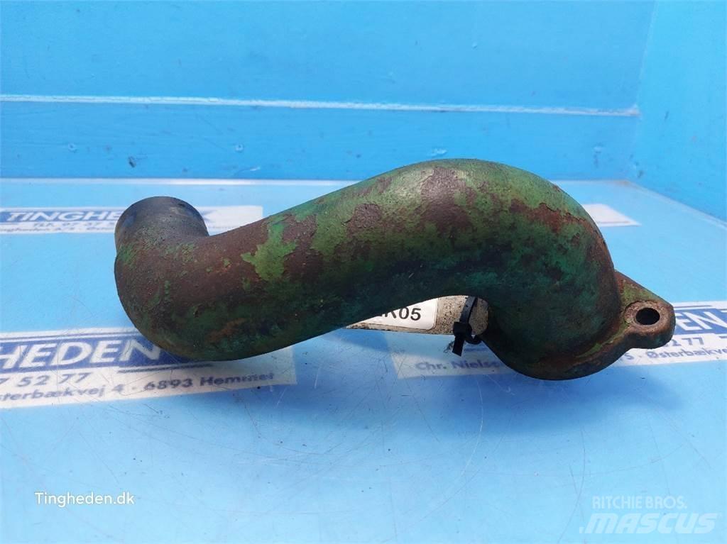 John Deere 1075 Mootorid