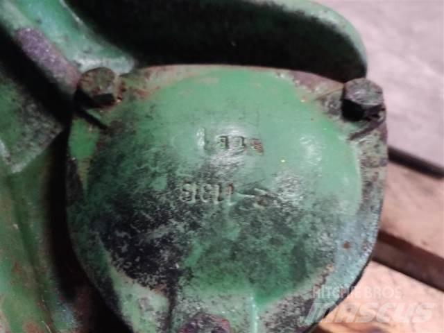 John Deere 1085 Lisavarustus ja komponendid