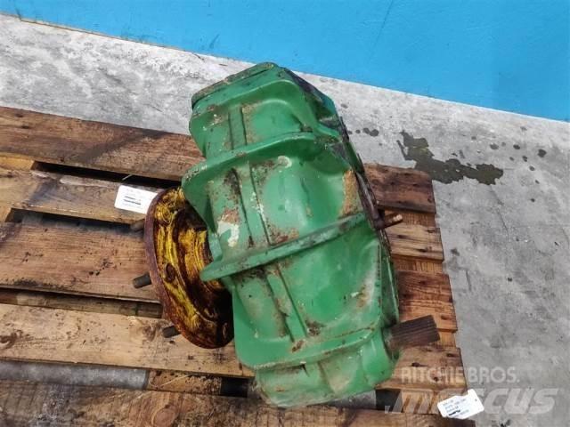 John Deere 1085 Lisavarustus ja komponendid