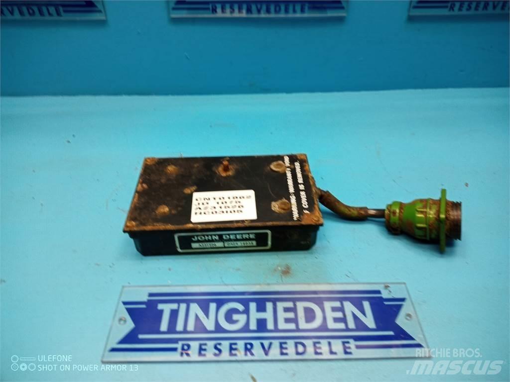 John Deere 1085 Elektroonikaseadmed