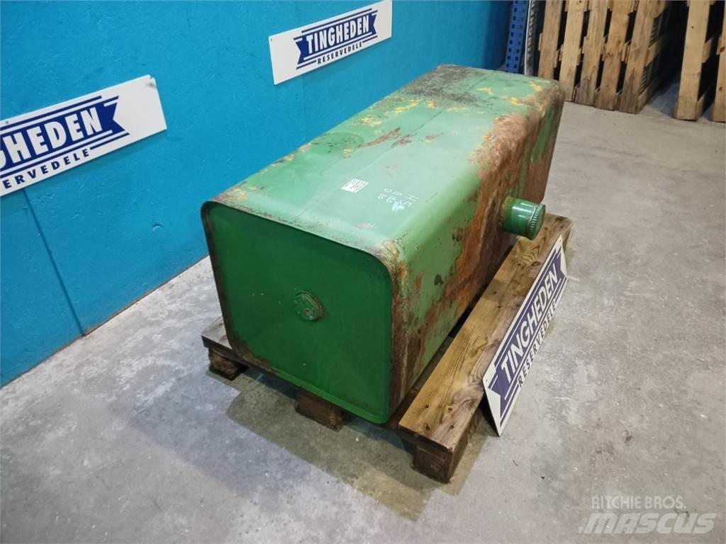 John Deere 1085 Lisavarustus ja komponendid