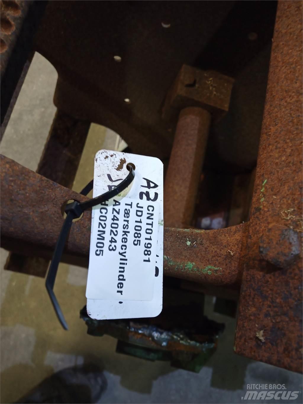 John Deere 1085 Lisavarustus ja komponendid
