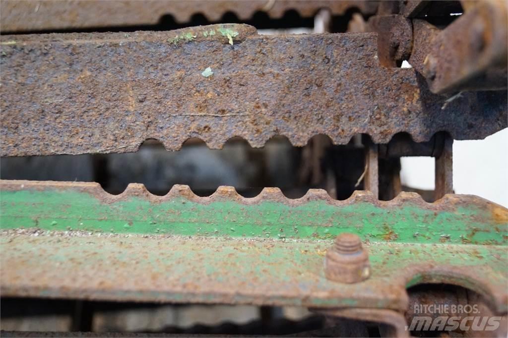 John Deere 1085 Lisavarustus ja komponendid