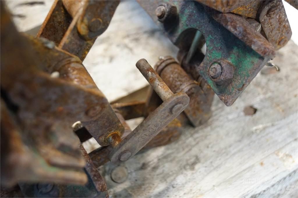 John Deere 1085 Lisavarustus ja komponendid