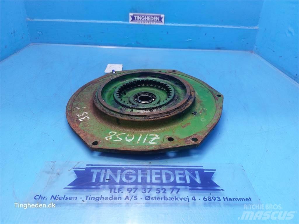 John Deere 1085 Liivapuisturid ja soolapuisturid