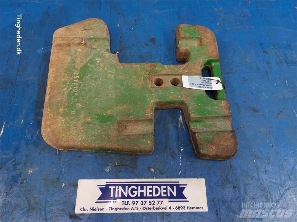 John Deere 1120 Esiraskused