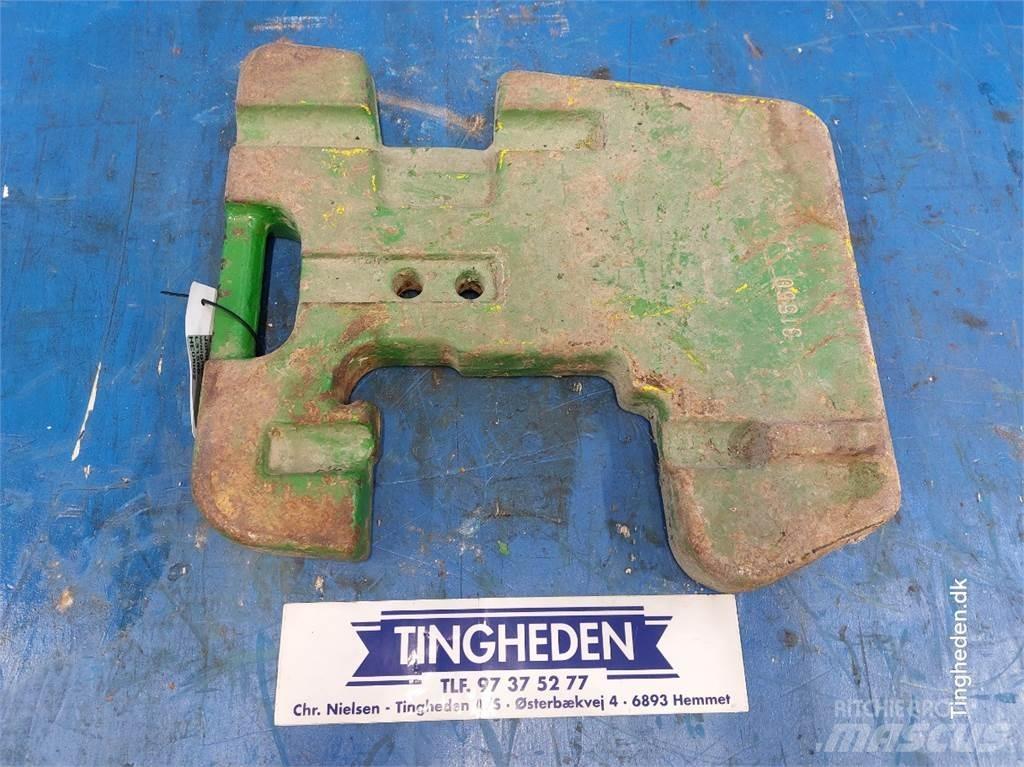 John Deere 1120 Esiraskused