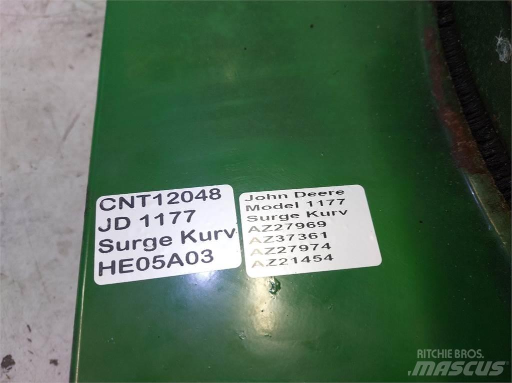 John Deere 1177 Mootorid