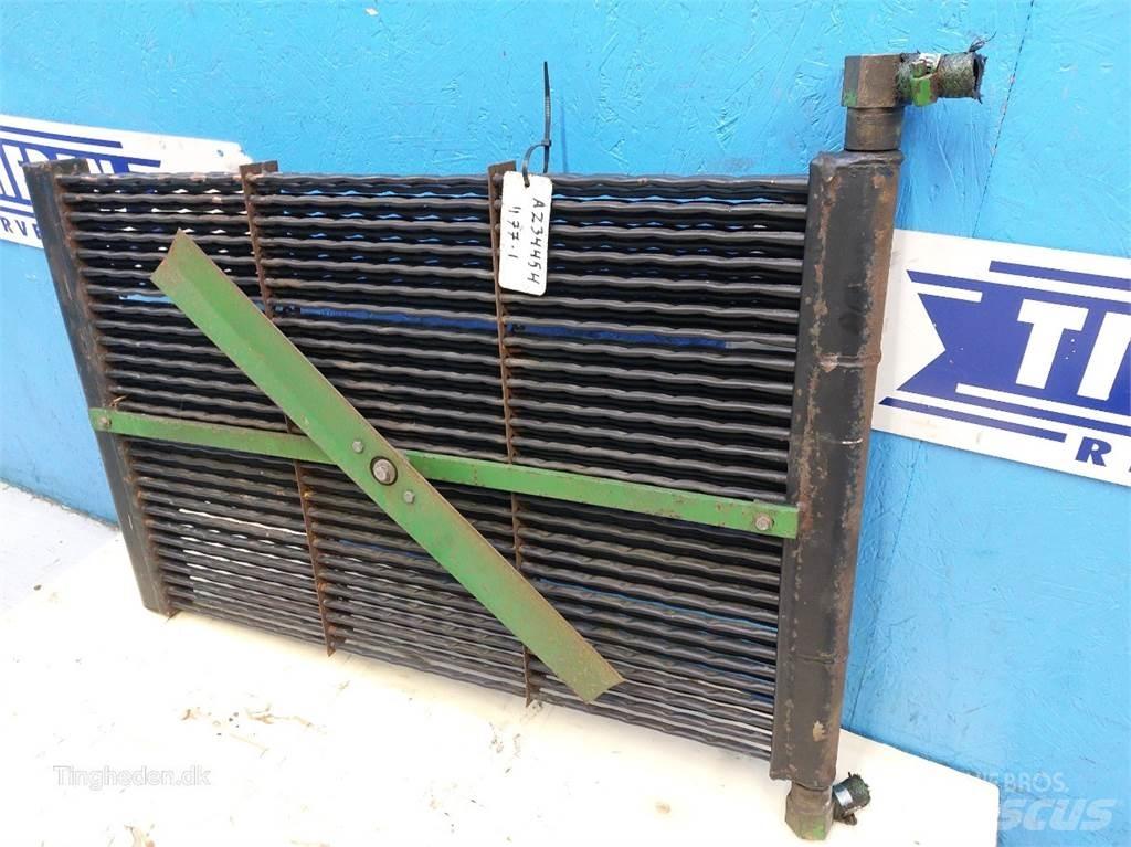 John Deere 1177 Radiaatorid