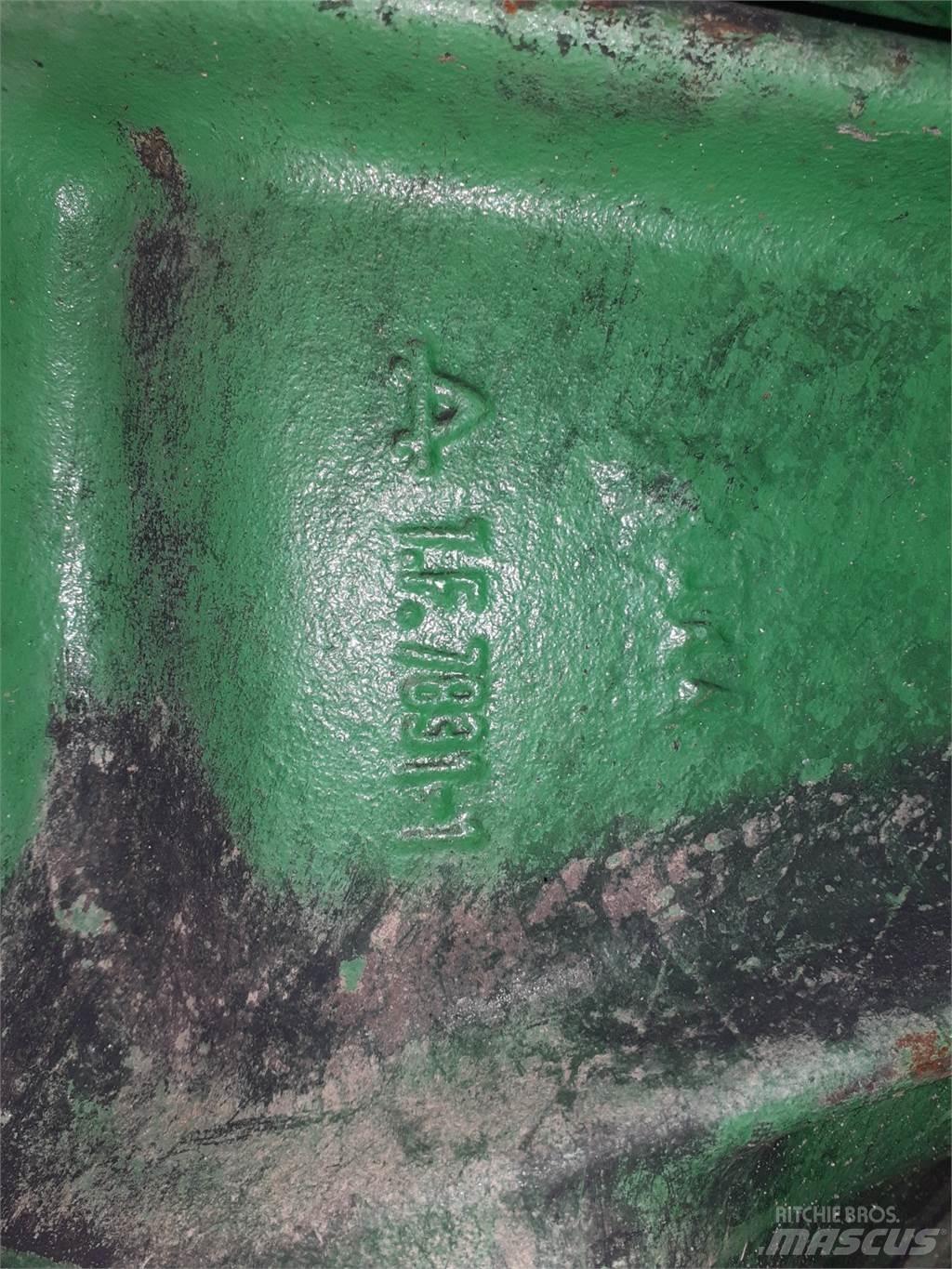 John Deere 1550 Lisavarustus ja komponendid