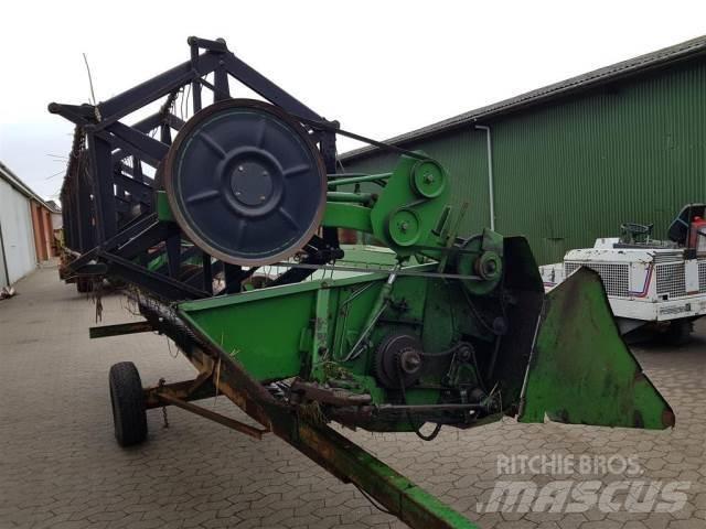 John Deere 16 Lisavarustus ja komponendid